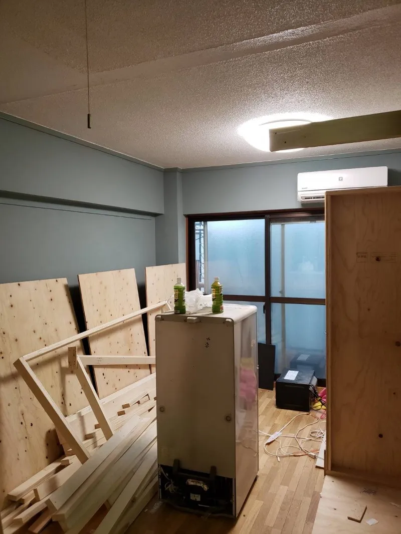 キャスト控室の撤去作業