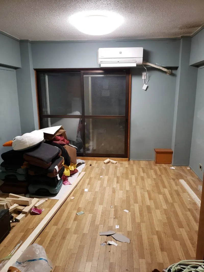 キャスト控室の撤去作業