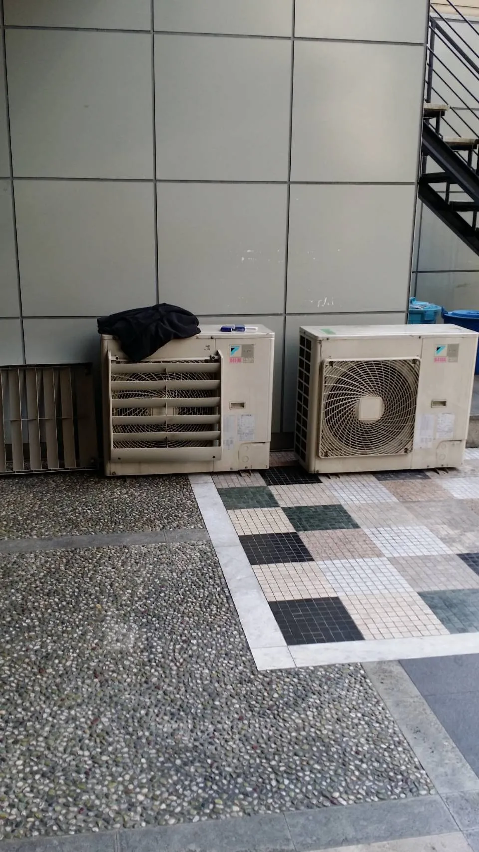 某フレンチレストランの撤去作業