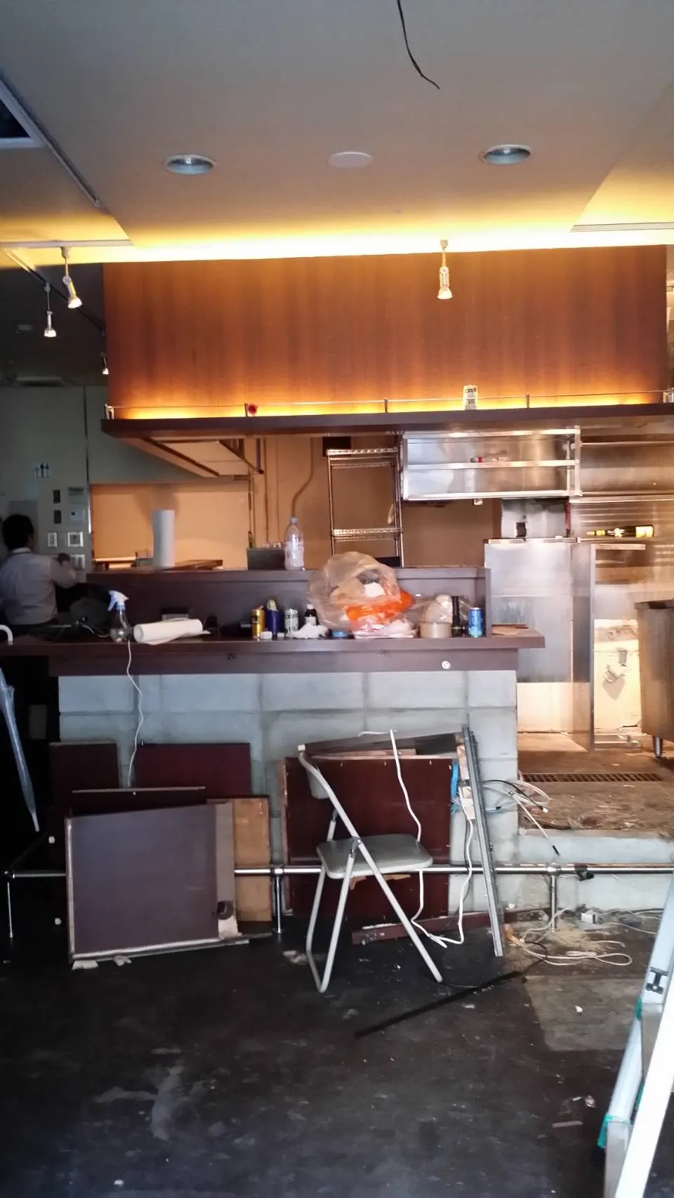 某フレンチレストランの撤去作業