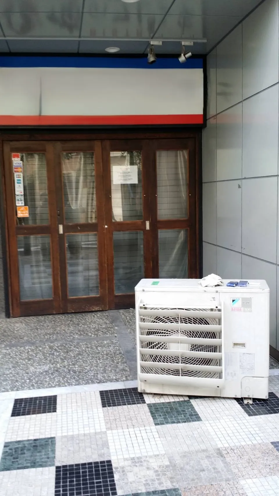 某フレンチレストランの撤去作業
